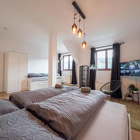 Rathausblick - moderne Mit 2 Schlafzimmern, Kueche, Bad, Waschmaschine & Trockner Mitten In Der Innenstadt