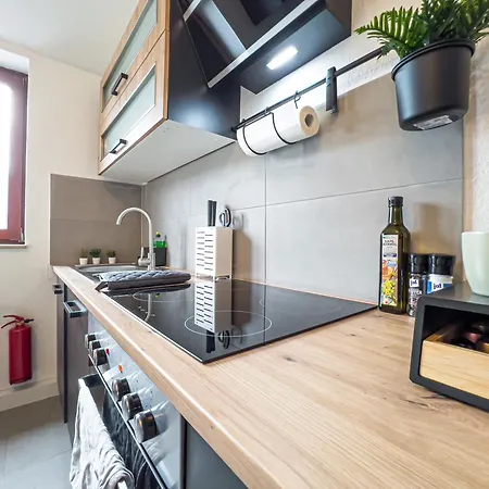 Appartamento Rathausblick - moderne Mit 2 Schlafzimmern, Kueche, Bad, Waschmaschine & Trockner Mitten In Der Innenstadt Lipsia