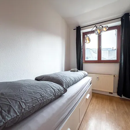 Rathausblick - moderne Mit 2 Schlafzimmern, Kueche, Bad, Waschmaschine & Trockner Mitten In Der Innenstadt