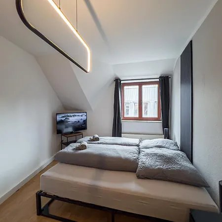 Appartamento Rathausblick - moderne Mit 2 Schlafzimmern, Kueche, Bad, Waschmaschine & Trockner Mitten In Der Innenstadt Lipsia