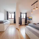 Rathausblick - moderne Mit 2 Schlafzimmern, Kueche, Bad, Waschmaschine & Trockner Mitten In Der Innenstadt Апартаменты Лейпциг
