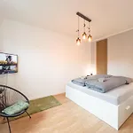 Апартаменты Rathausblick - moderne Mit 2 Schlafzimmern, Kueche, Bad, Waschmaschine & Trockner Mitten In Der Innenstadt