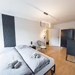 Rathausblick - moderne Mit 2 Schlafzimmern, Kueche, Bad, Waschmaschine & Trockner Mitten In Der Innenstadt Лейпциг