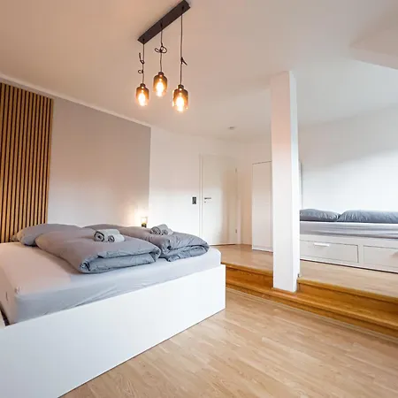 Rathausblick - moderne Mit 2 Schlafzimmern, Kueche, Bad, Waschmaschine & Trockner Mitten In Der Innenstadt * لبسيا