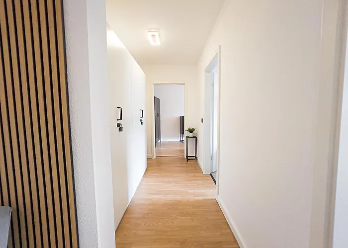 شقة Rathausblick - moderne Mit 2 Schlafzimmern, Kueche, Bad, Waschmaschine & Trockner Mitten In Der Innenstadt