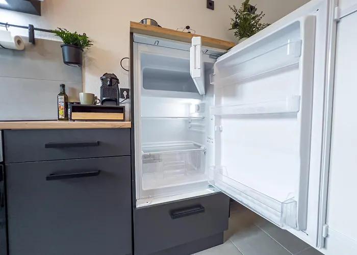 Rathausblick - moderne Mit 2 Schlafzimmern, Kueche, Bad, Waschmaschine & Trockner Mitten In Der Innenstadt