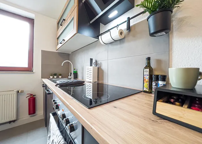 شقة Rathausblick - moderne Mit 2 Schlafzimmern, Kueche, Bad, Waschmaschine & Trockner Mitten In Der Innenstadt لبسيا