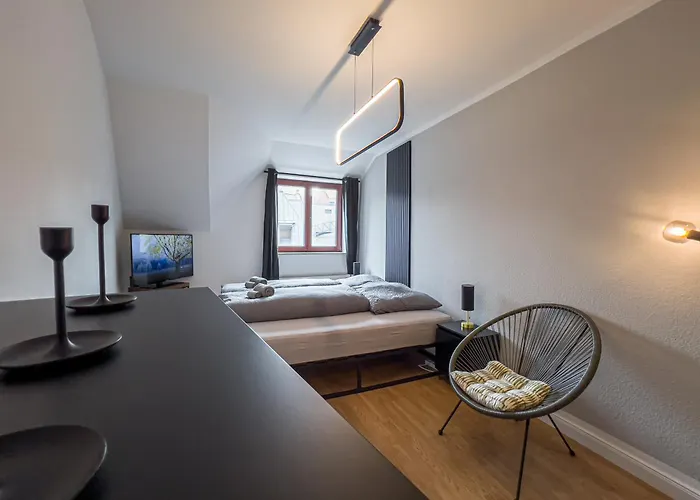 Rathausblick - moderne Mit 2 Schlafzimmern, Kueche, Bad, Waschmaschine & Trockner Mitten In Der Innenstadt * لبسيا