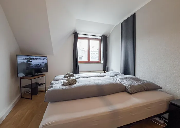 Rathausblick - moderne Mit 2 Schlafzimmern, Kueche, Bad, Waschmaschine & Trockner Mitten In Der Innenstadt